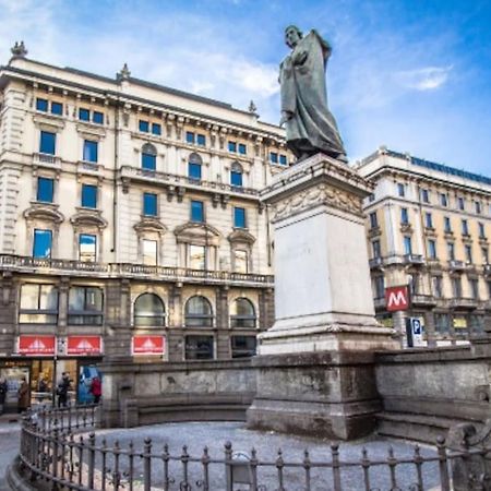 Piazza Duomo - Antico Appartamento Dell'800 Mediolan Zewnętrze zdjęcie