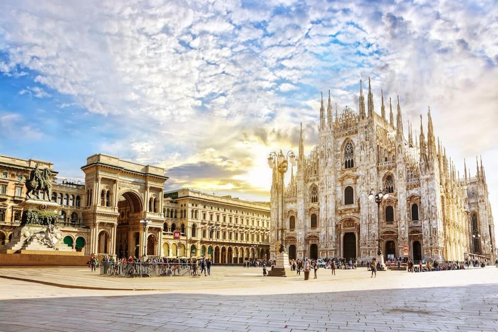 Piazza Duomo - Antico Appartamento Dell'800 Mediolan Zewnętrze zdjęcie